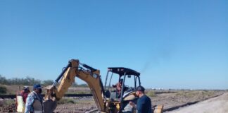 GOBIERNO DE RÍO BRAVO,QUE TITULA EL LIC. HECTOR VILLEGAS, MEJORA LA ENTRADA A COL. VAMOS