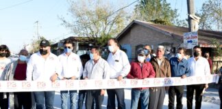 INAUGURA ALCALDE PAVIMENTACIÓN DE CALLE  5 MAYO