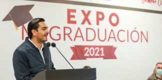 Encabeza Presidente Municipal Carlos Peña Ortiz, ceremonia de graduación de los estudiantes del CEDIF.