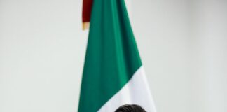 Atienden jóvenes conferencia virtual “ Conecta Con Tu Alcalde”.