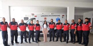 ENTREGA NATALY GARCÍA DÍAZ, UNIFORMES, EQUIPO Y MEDICAMENTOS A ELEMENTOS DE PROTECCIÓN CIVIL