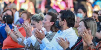 Disfrutan reynosenses programa artístico del Aniversario de Reynosa.