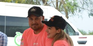 TITULARES DEL GOBIERNO MUNICIPAL Y DIF, CONVIVEN CON ABUELITOS EN LA PLAYITA.