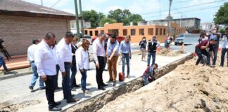 Repara COMAPA Reynosa colector dañado en la calle 16 de Septiembre