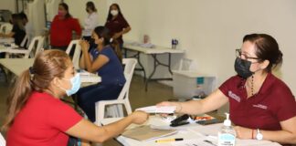 Entregará Carlos Peña Ortiz tarjetas de Becas para nivel Primaria