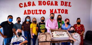 Responden ciudadanos y agrupaciones civiles a Caravana del Adulto Mayor