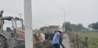 Retira Municipio basura acumulada en calles de Reynosa