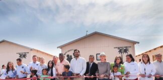 Entregó Carlos Peña Ortiz 30 casas y dos plantas purificadoras para comunidad migrante