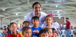 Recibieron en “Periquitos” más de 500 personas al Alcalde de Reynosa