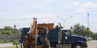 LLEVA ALCALDE LALO YÁÑEZ PAVIMENTACIÓN A HIJOS DE EJIDATARIOS CON APOYO DE GOBERNADOR AMÉRICO VILLARREAL