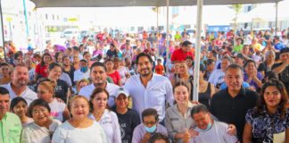 Llevó Alcalde beneficios de DIF En Tu Colonia a Las Pirámides