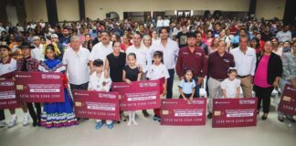 Entregó Alcalde de Reynosa tarjetas del Programa de Becas “Contamos Contigo 2023”