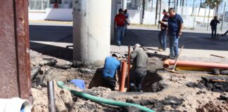 Atendió COMAPA fuga de agua potable en Bulevar Hidalgo