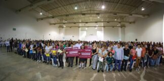 Continúa entrega de tarjetas de Becas Contamos Contigo 2023 en Auditorio Municipal de Reynosa