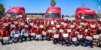 Entrega Alcalde Carlos Peña Ortiz Constancias a Operadores de Quinta Rueda