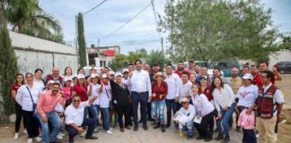 Recorrió Carlos Peña Ortiz colonia Alianza Social para apoyar a familias