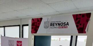 Instala Alcalde Carlos Peña Ortiz módulo de información en puente Reynosa-Hidalgo