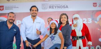 Celebró Alcalde Carlos Peña Ortiz Posada Navideña con familias del ejido Los Cavazos