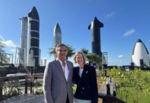 Visita gobernador Américo Villarreal empresa SpaceX en Texas